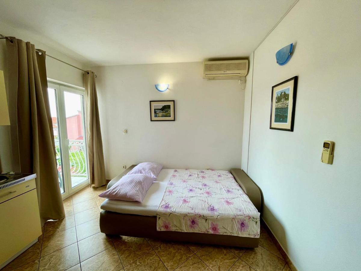 Apartments Sime 希贝尼克 外观 照片