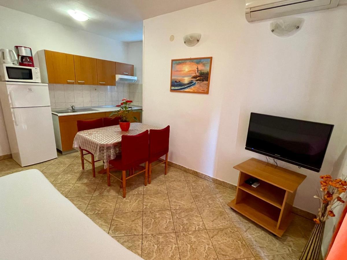 Apartments Sime 希贝尼克 外观 照片