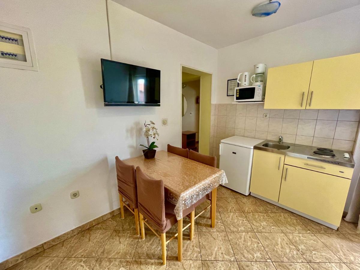 Apartments Sime 希贝尼克 外观 照片