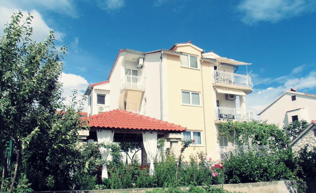 Apartments Sime 希贝尼克 外观 照片